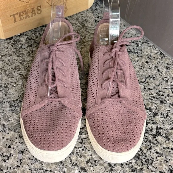 Lucky Brand LaWove Mauve Perforated Sneakers Size 9 - Picture 3 of 9